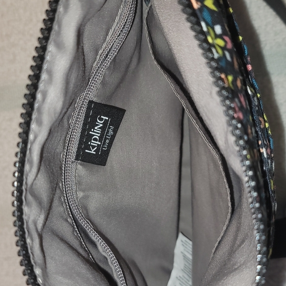 Kipling crossbody purse - Picture 9 of 13